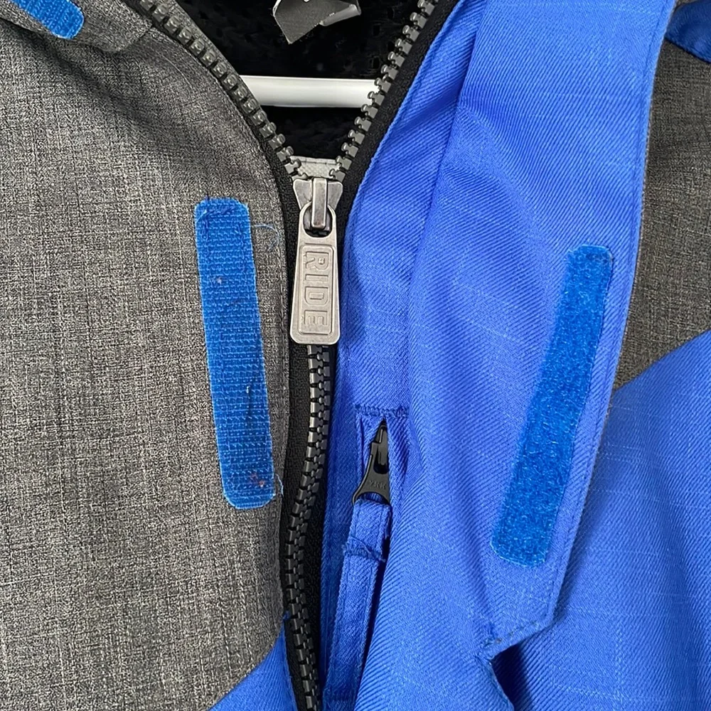 Snowboard jacket - Picture 4 of 10